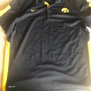 Iowa Hwakeyes univ. Drifit shirts